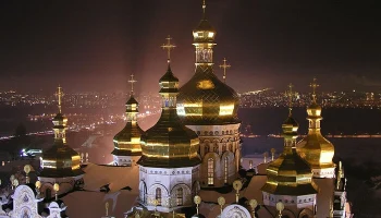 У насельников Киево-Печерской лавры отобраны последние два храма