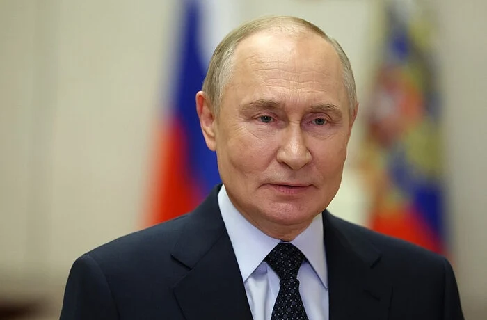 Владимир Путин поздравил Святейшего Патриарха Кирилла с 50-летием архиерейской хиротонии