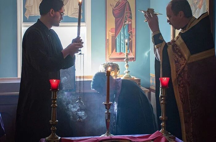 В келлии, где почил святитель Николай (Велимирович), впервые отслужена Литургия