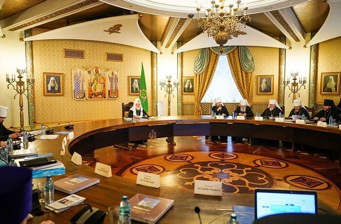 Святейший Патриарх Кирилл возглавил работу очередного заседания Высшего Церковного Совета Святейший Патриарх Кирилл возглавил работу очередного заседания Высшего Церковного Совета