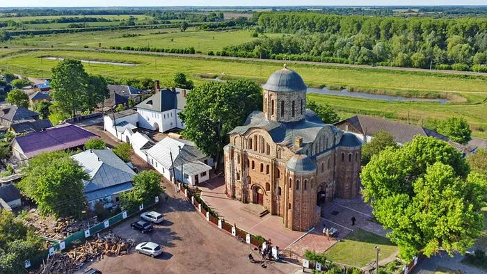 Суд лишил Украинскую Православную Церковь права собственности на Васильевский монастырь в Житомирско Суд лишил Украинскую Православную Церковь права собственности на Васильевский монастырь в Житомирско